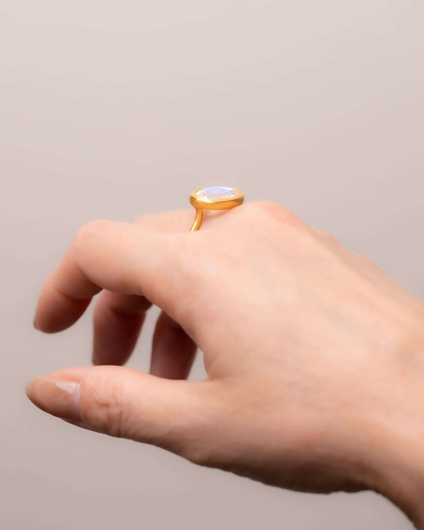 RAW-STONE RING - Moonstone - #1635