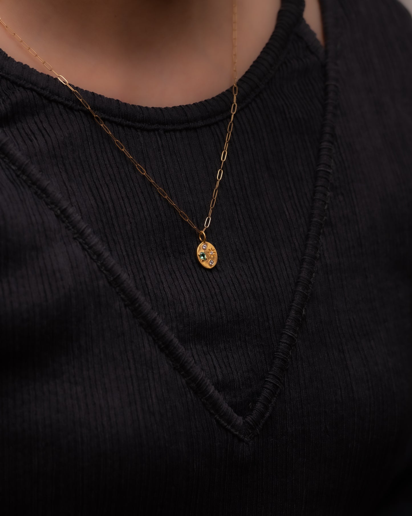 RAW-STONE CHARM - Emerald - #450