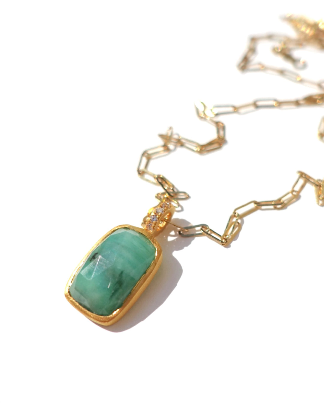 RAW-STONE CHARM  -  Emerald -  #034