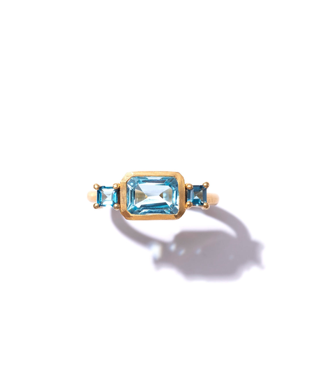 RAW-STONE RING  -  Sky Blue Topaz -  #026
