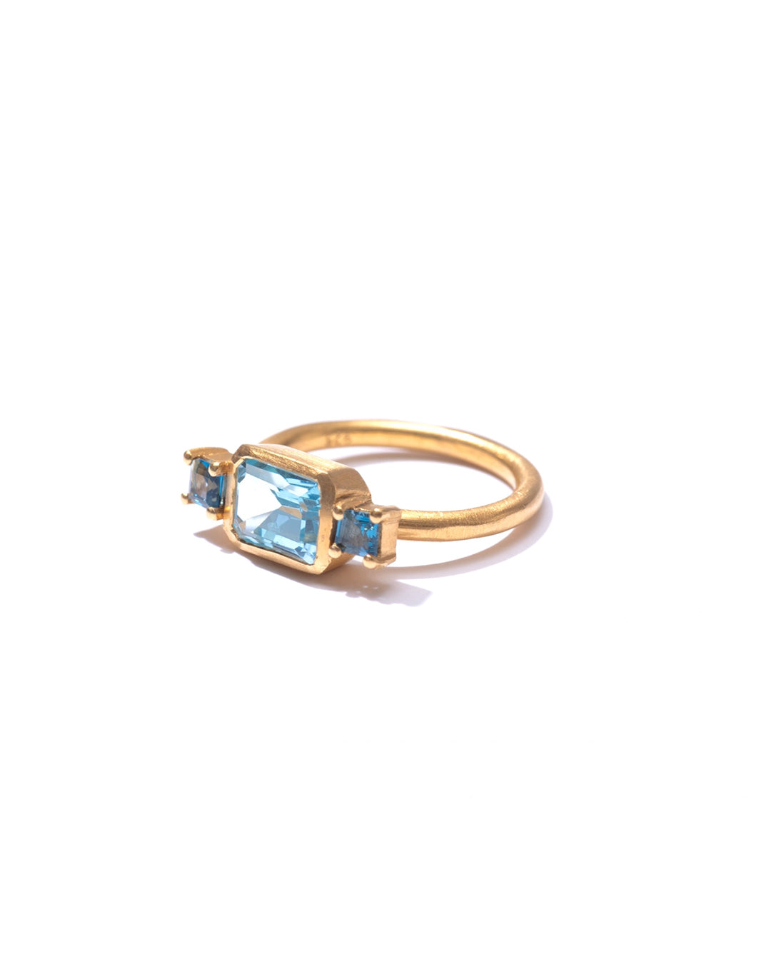 RAW-STONE RING  -  Sky Blue Topaz -  #026