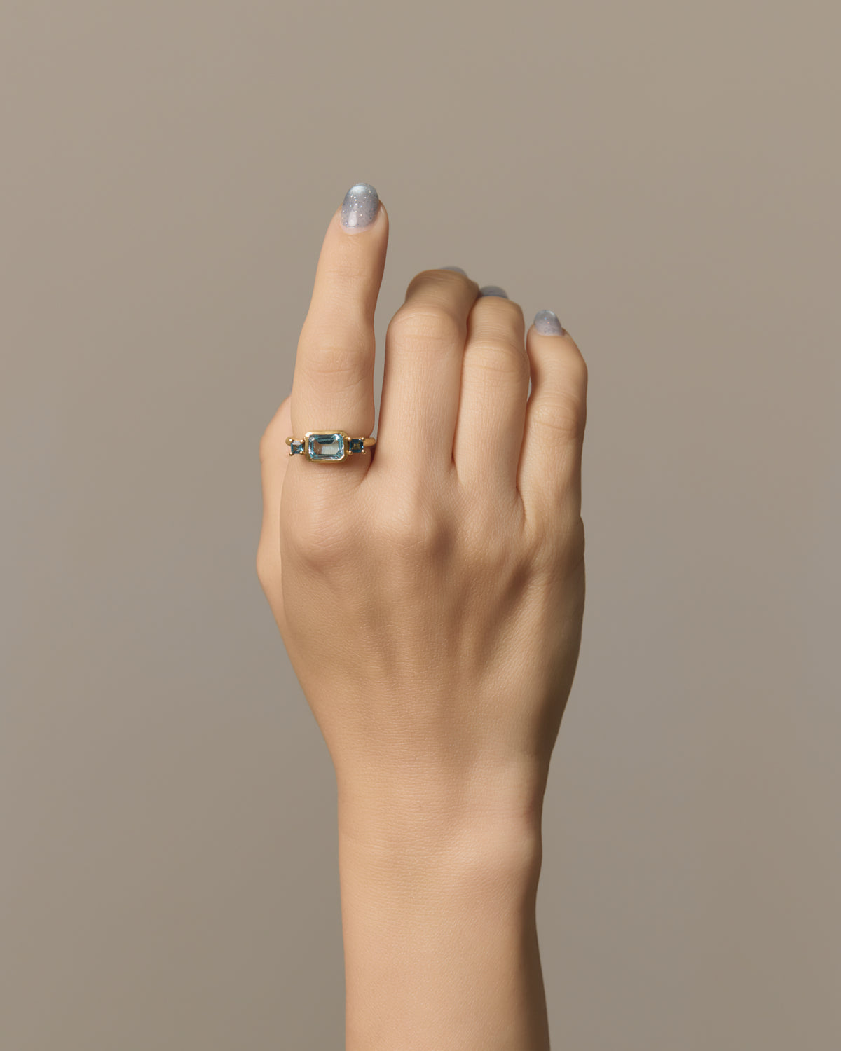 RAW-STONE RING  -  Sky Blue Topaz -  #026