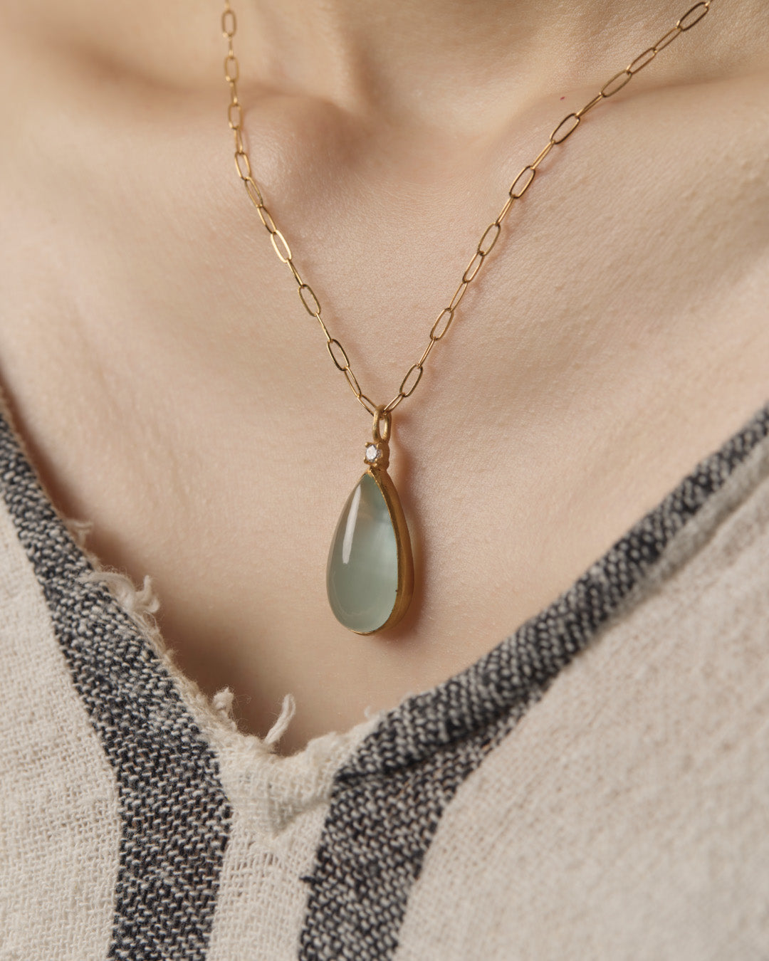 RAW-STONE CHARM  -  Aquamarine -  #w25