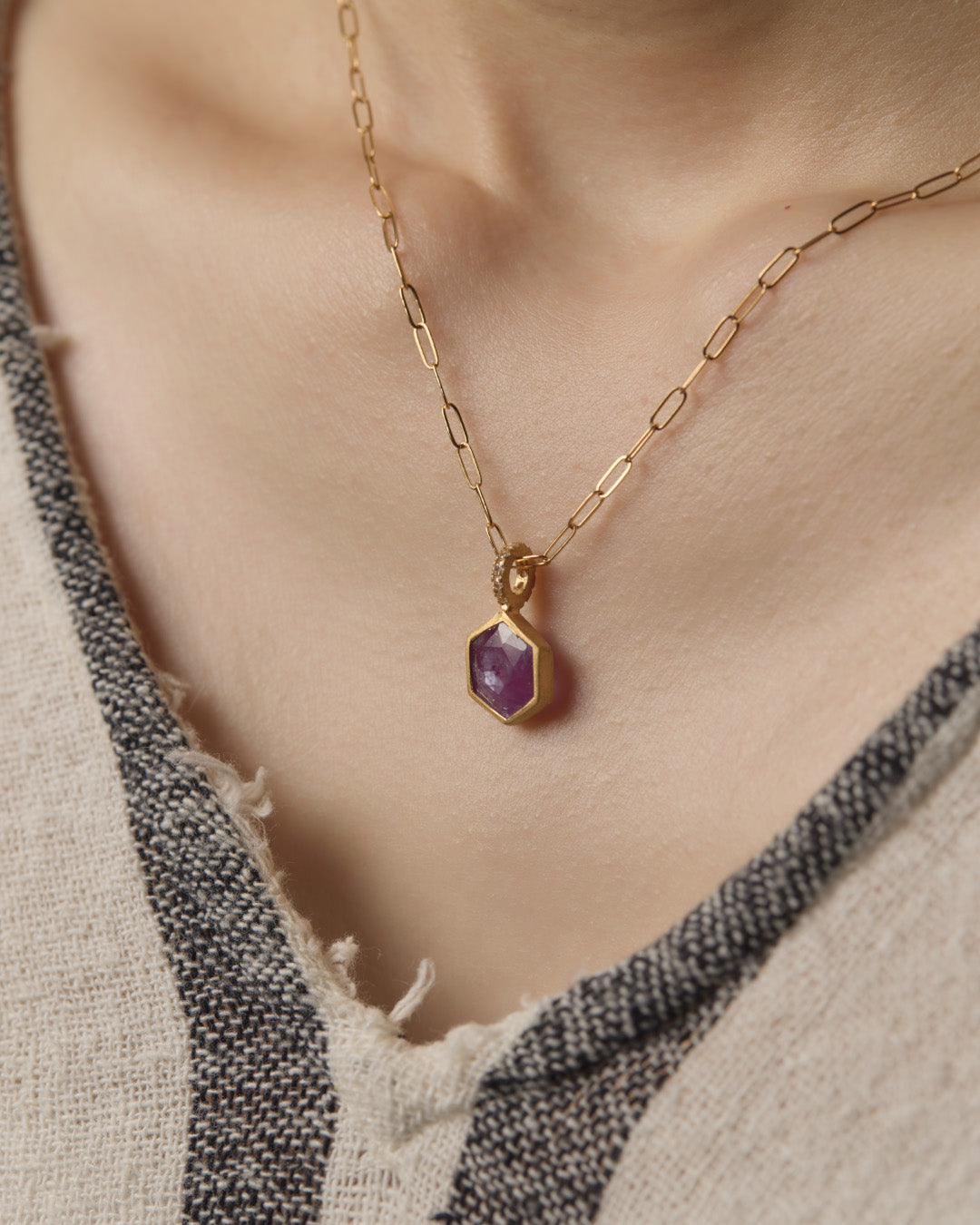 RAW-STONE CHARM - Sapphire -  #N068