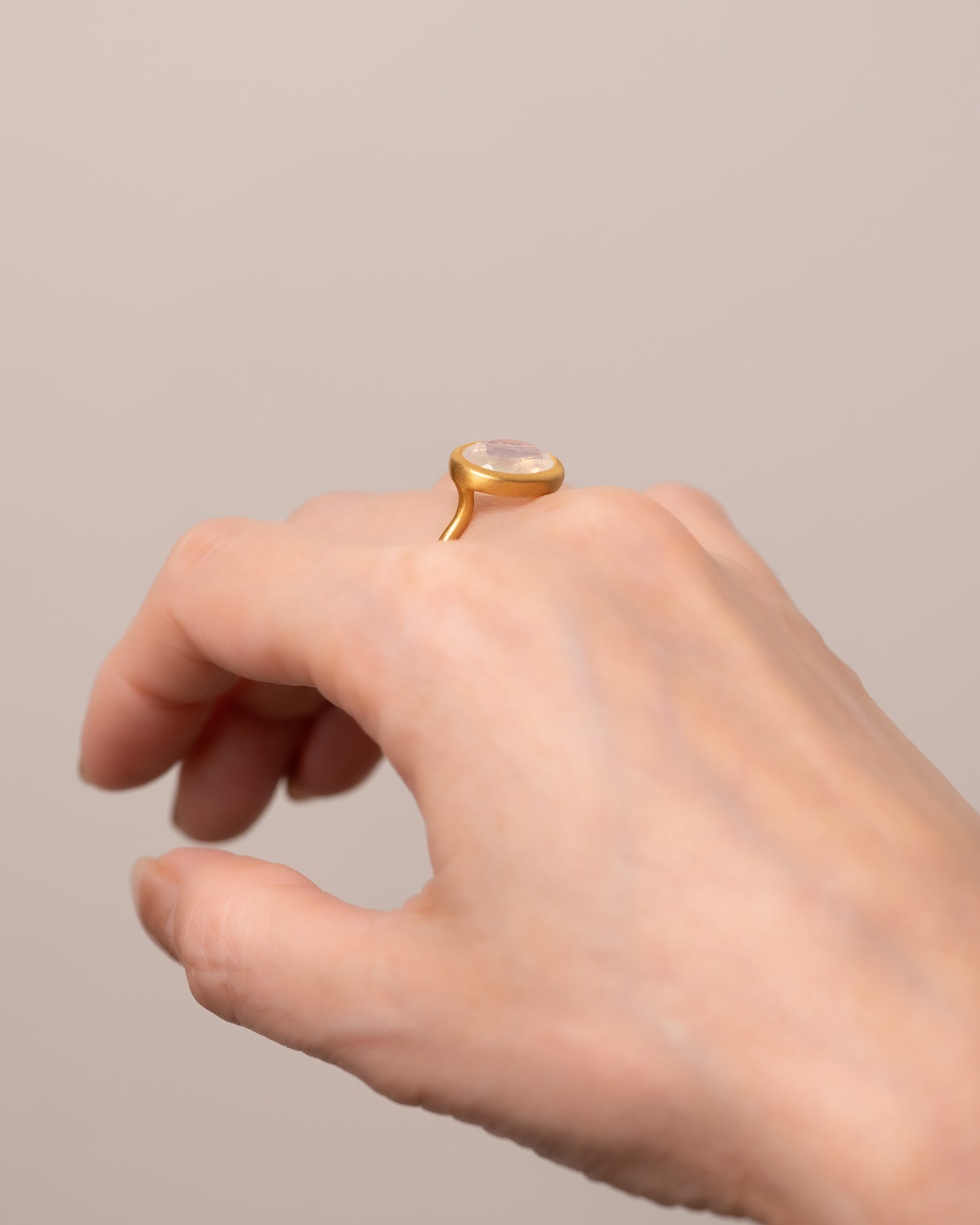 RAW-STONE RING - Moonstone -  #1604