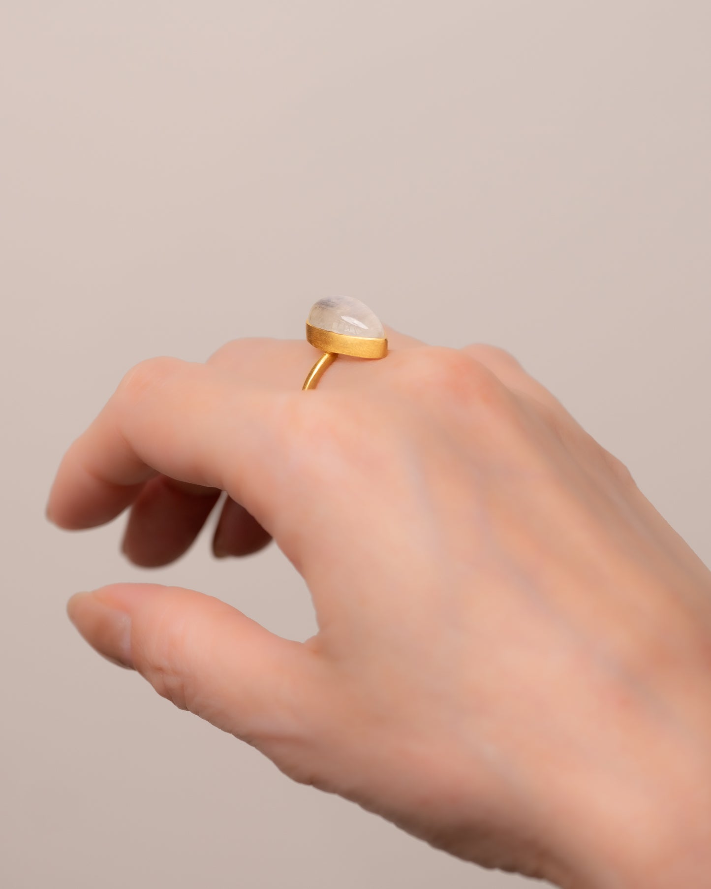 RAW-STONE RING - Moonstone -  #1438